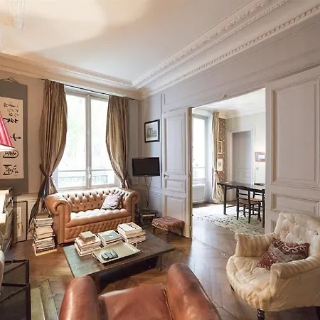 Writer's Nest Apartment